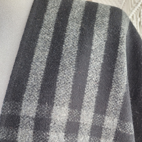 XS GAP Poncho / Cape - Picture 5 of 6